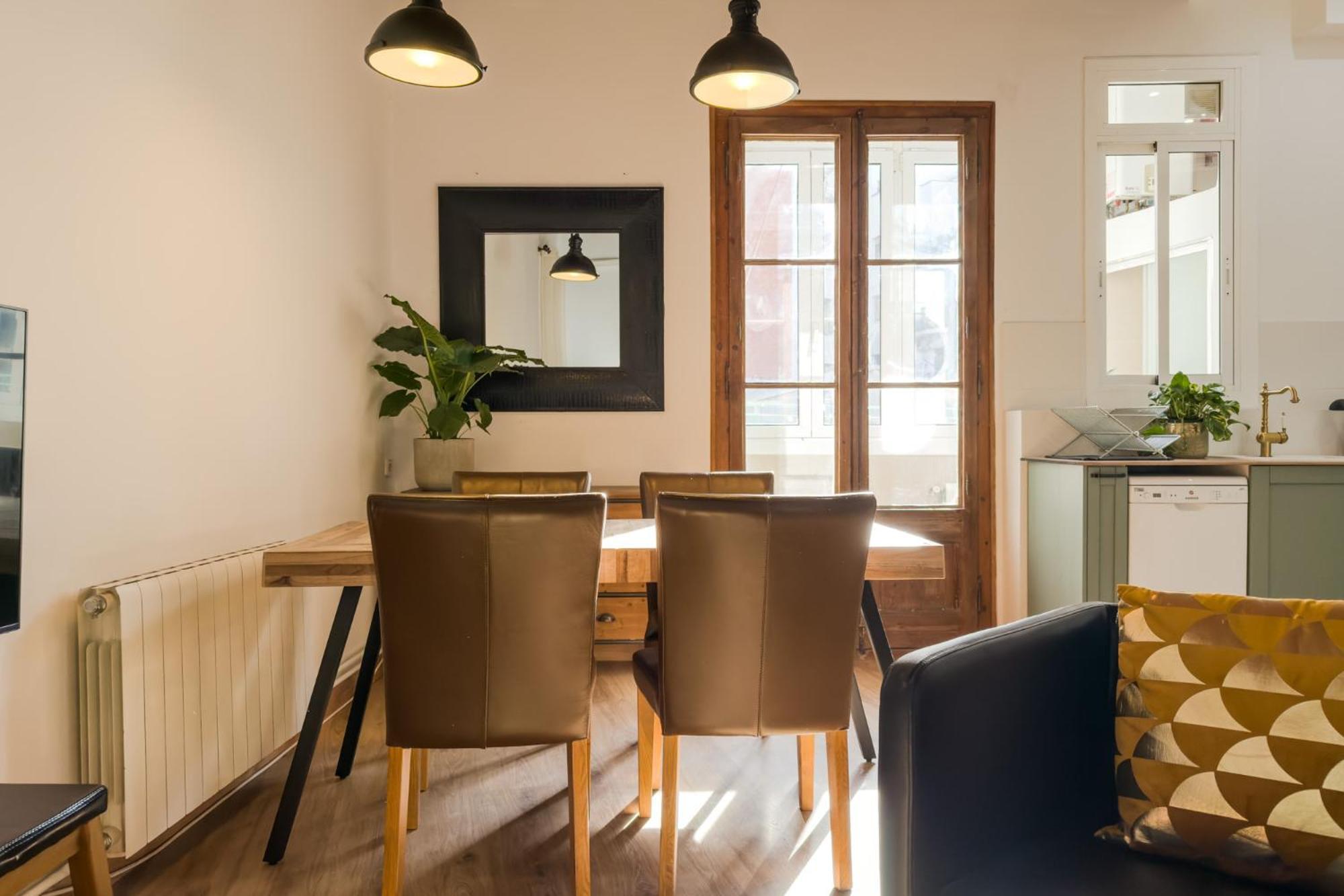 Magalhaes - Trad Flat In Poble Sec, Near Ramblas Barcelona Exterior foto